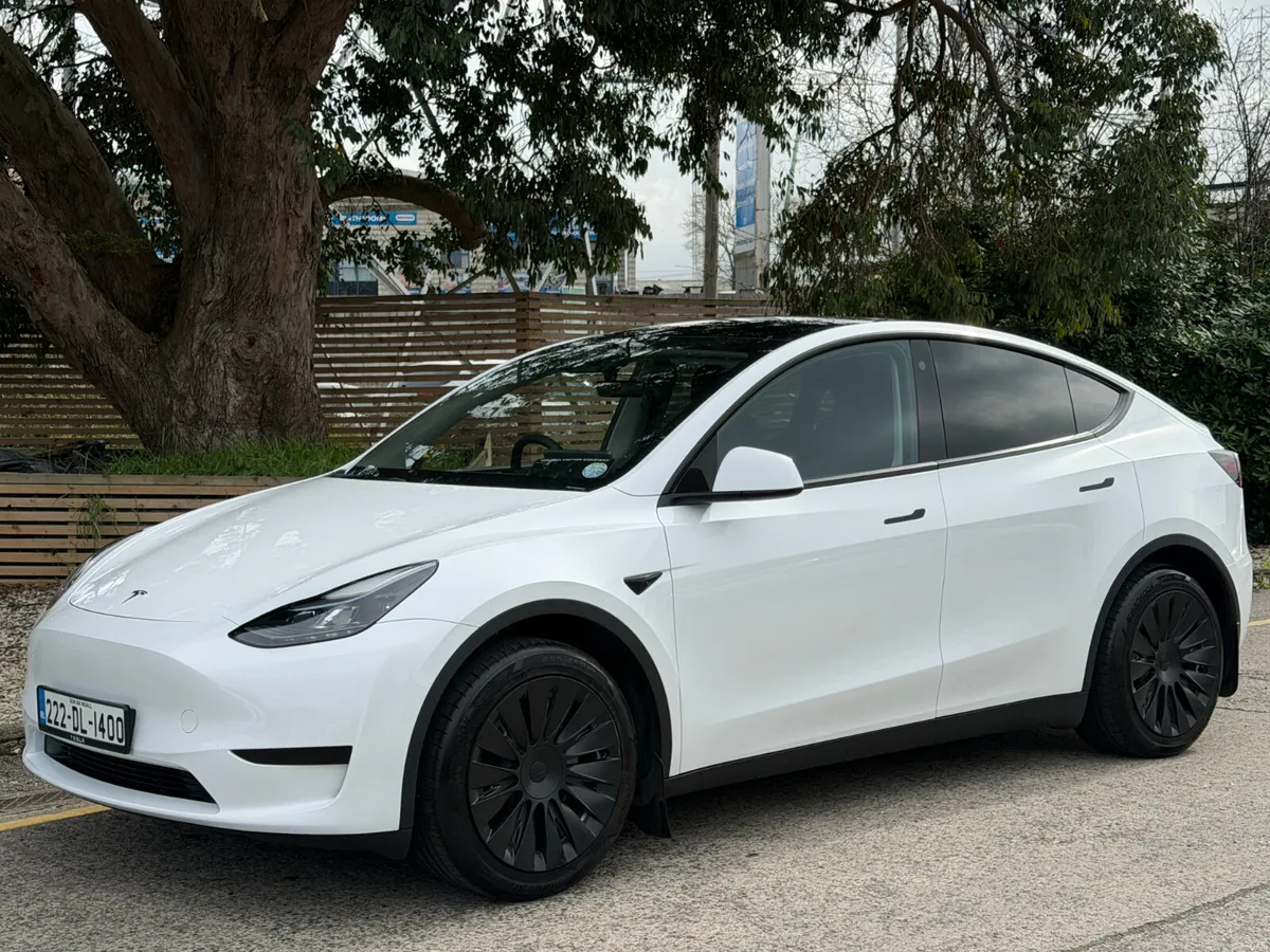 Tesla Model Y 2022.STANDARD RANGE..PAN ROOF..2KEYS - Image 3