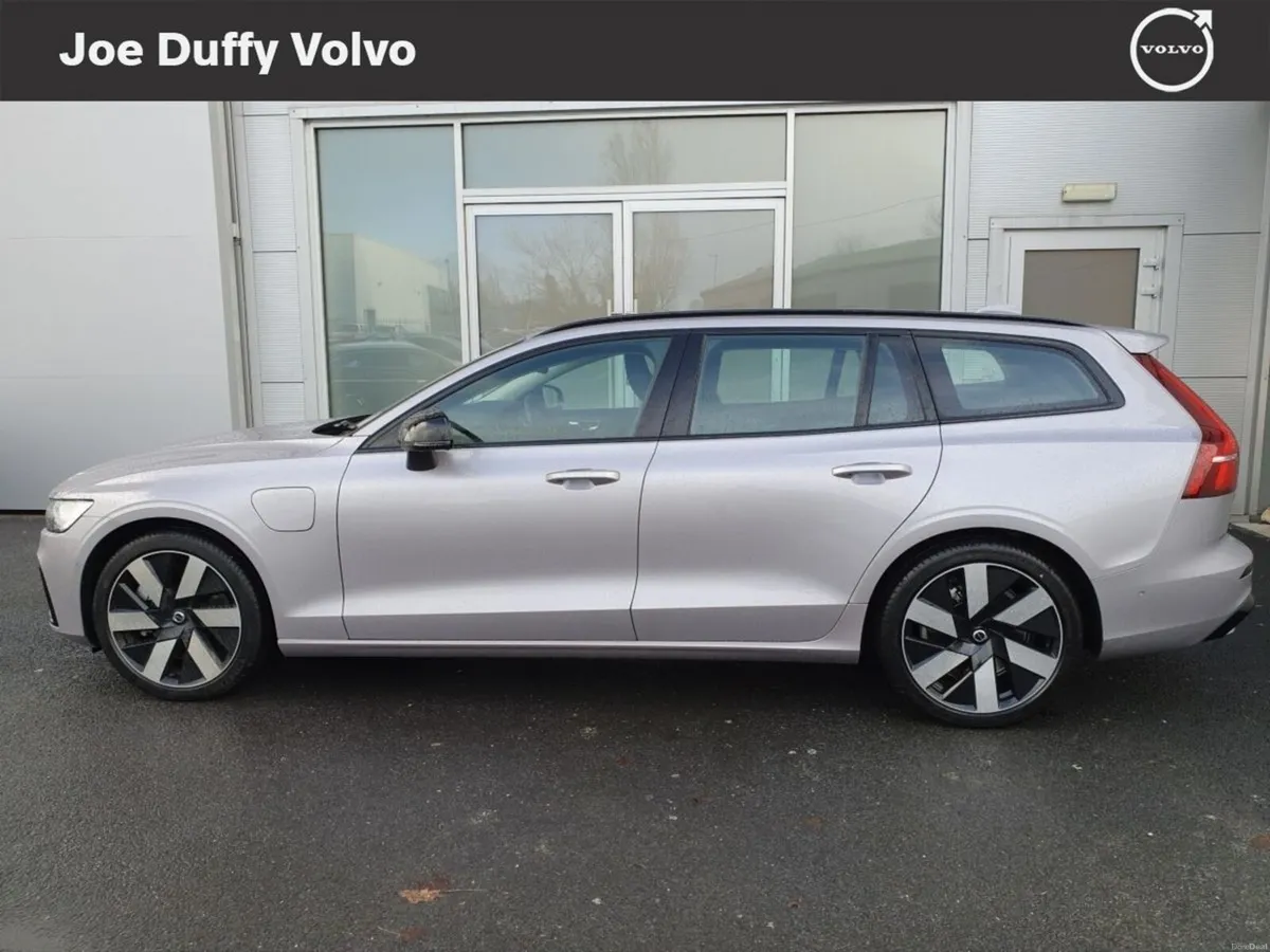 Volvo V60 T6 Plus PHEV - Image 3
