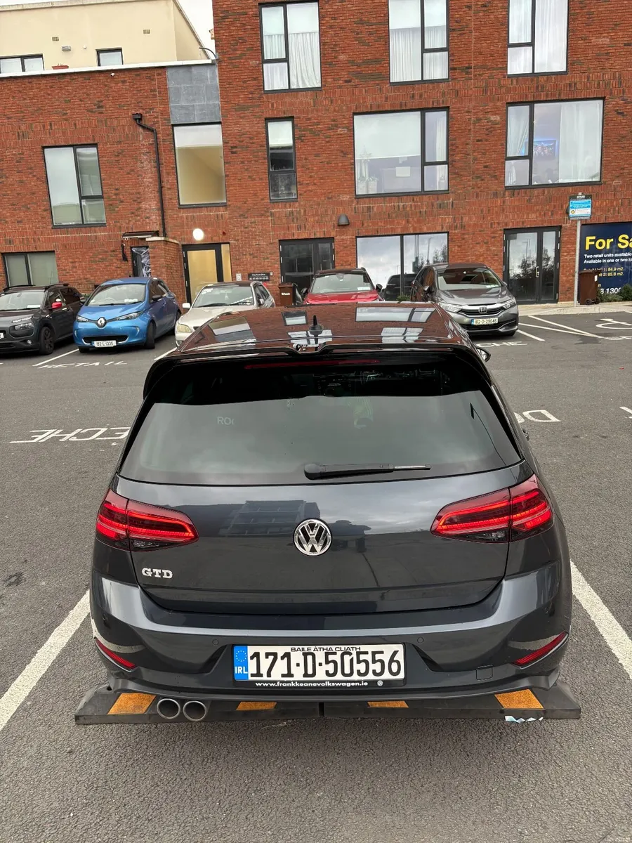 Volkswagen Golf  GTD 2017 - Image 2