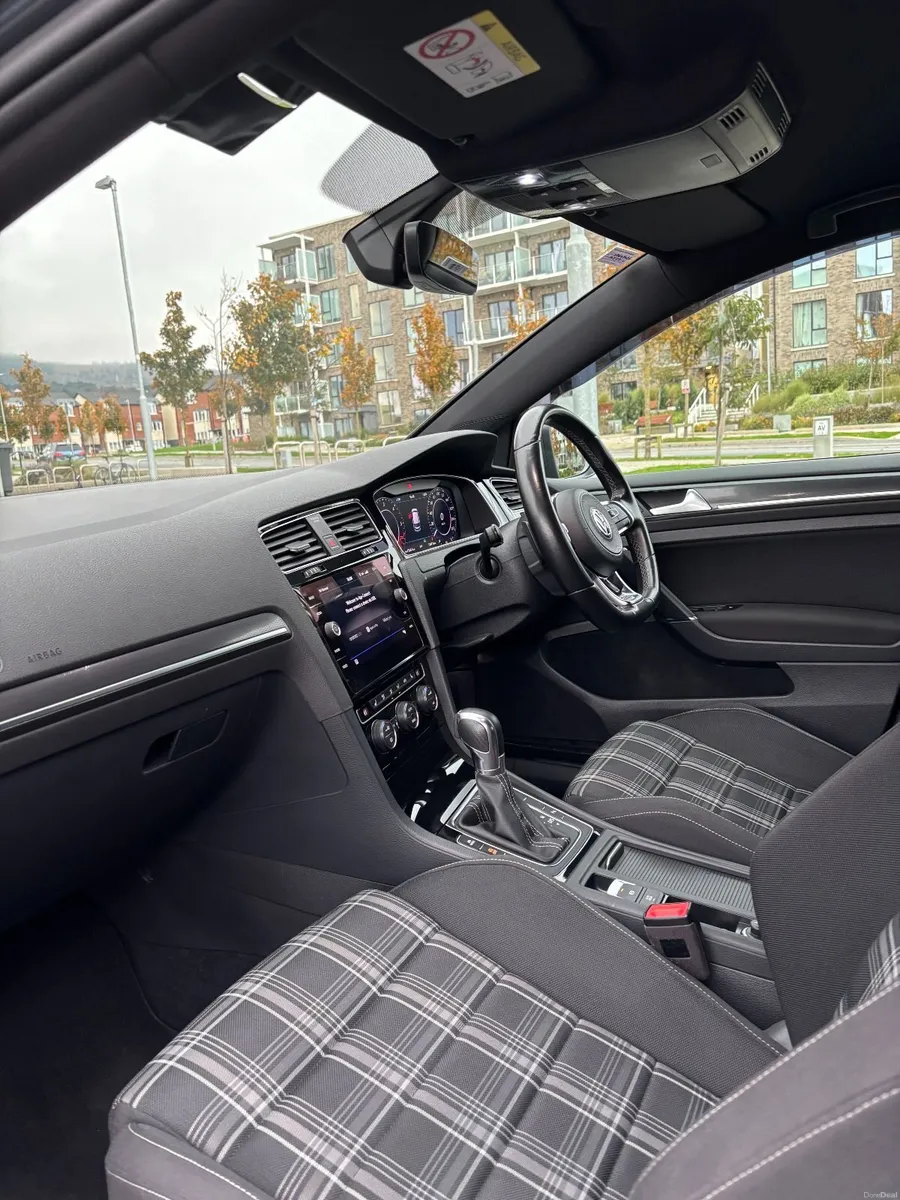 Volkswagen Golf  GTD 2017 - Image 4