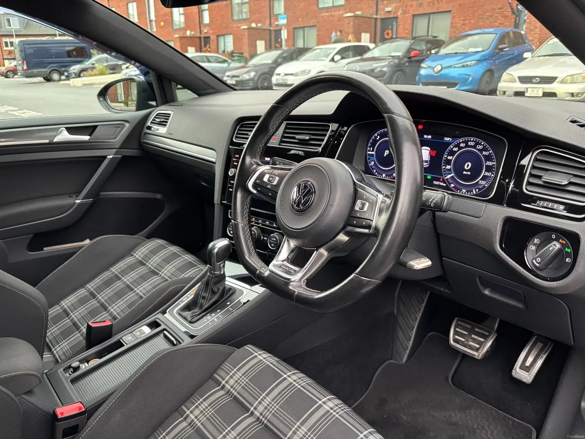 Volkswagen Golf GTD - Image 5
