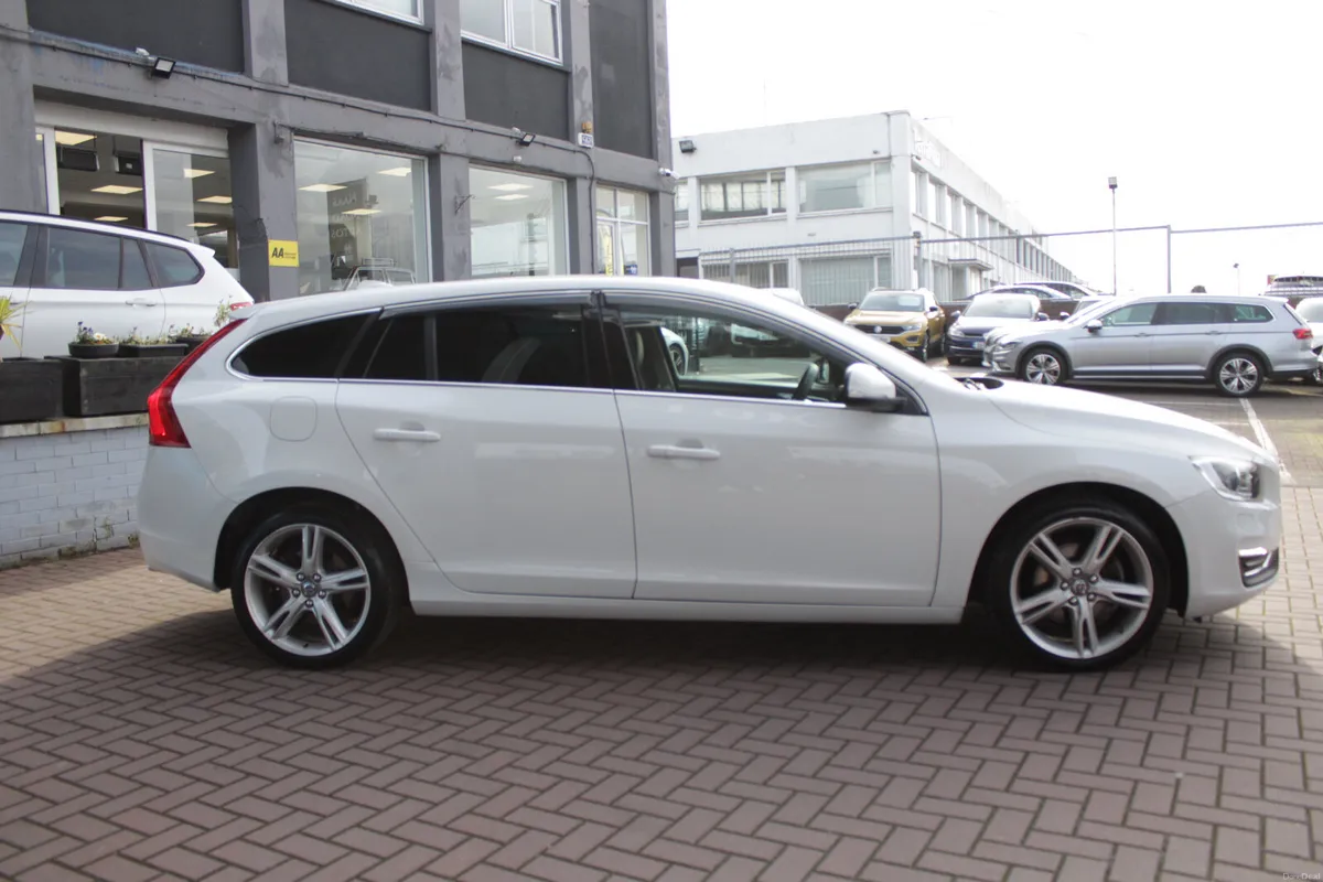 2018 VOLVO V60 5DR 2.0 ESTATE AUTOMATIC - Image 3