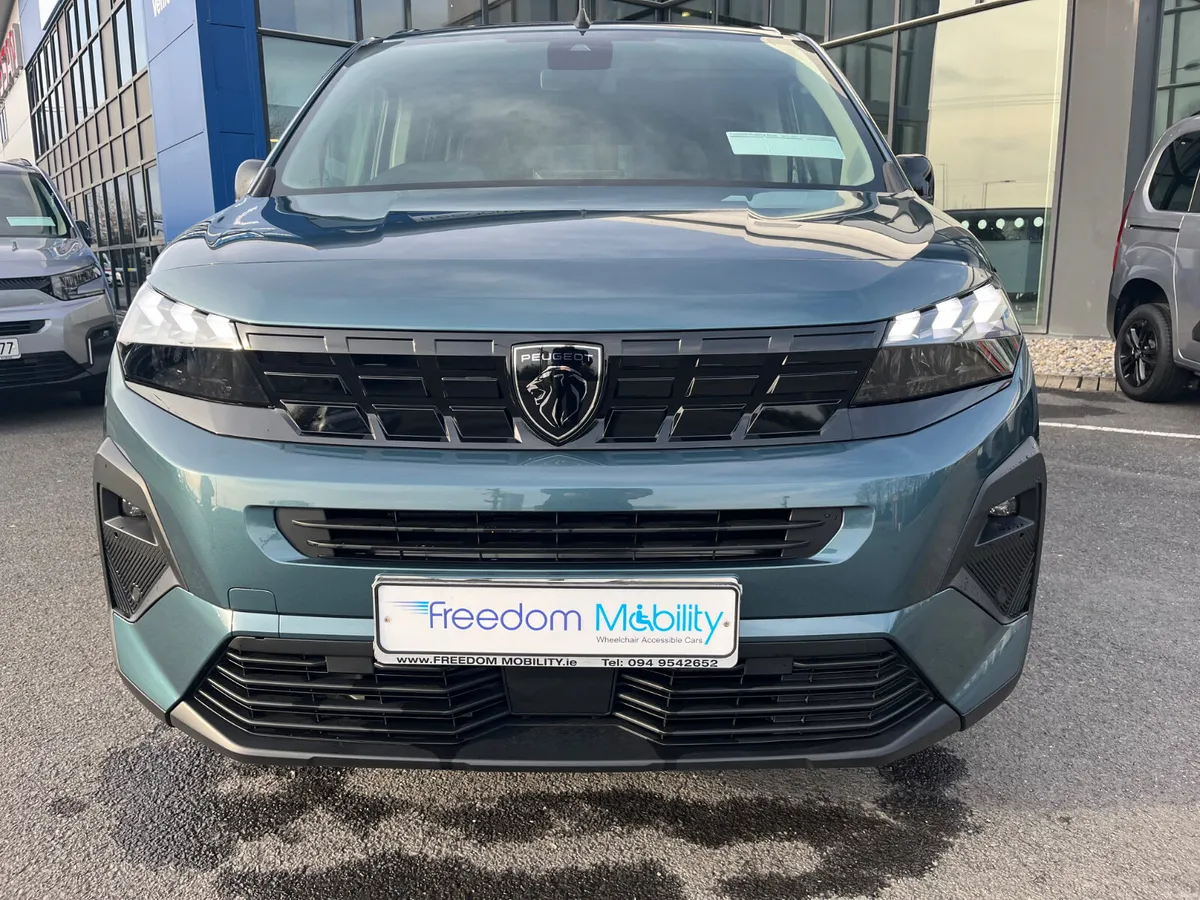 Peugeot Rifter 2025 Wheelchair Accessible - Image 2