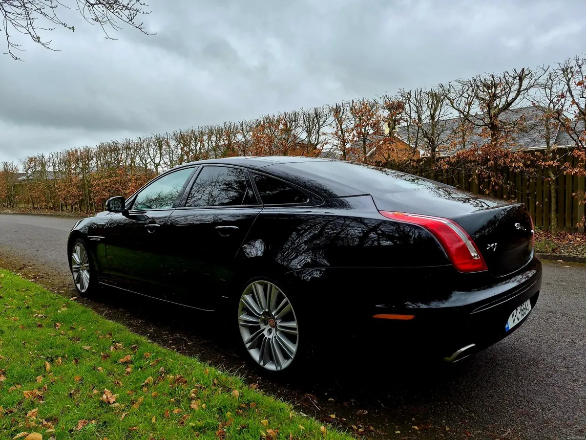Jaguar XJ 3.0L V6 rsport Premium Luxury - Image 2
