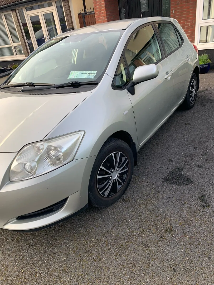 Toyota Auris 2007 Price Negotiable - Image 2