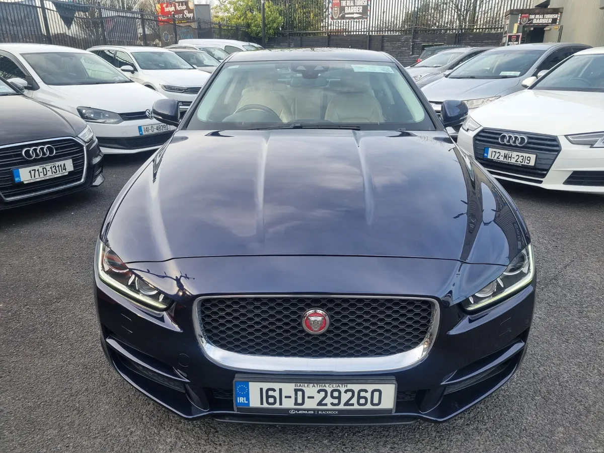 Jaguar XE 2016 - Image 2
