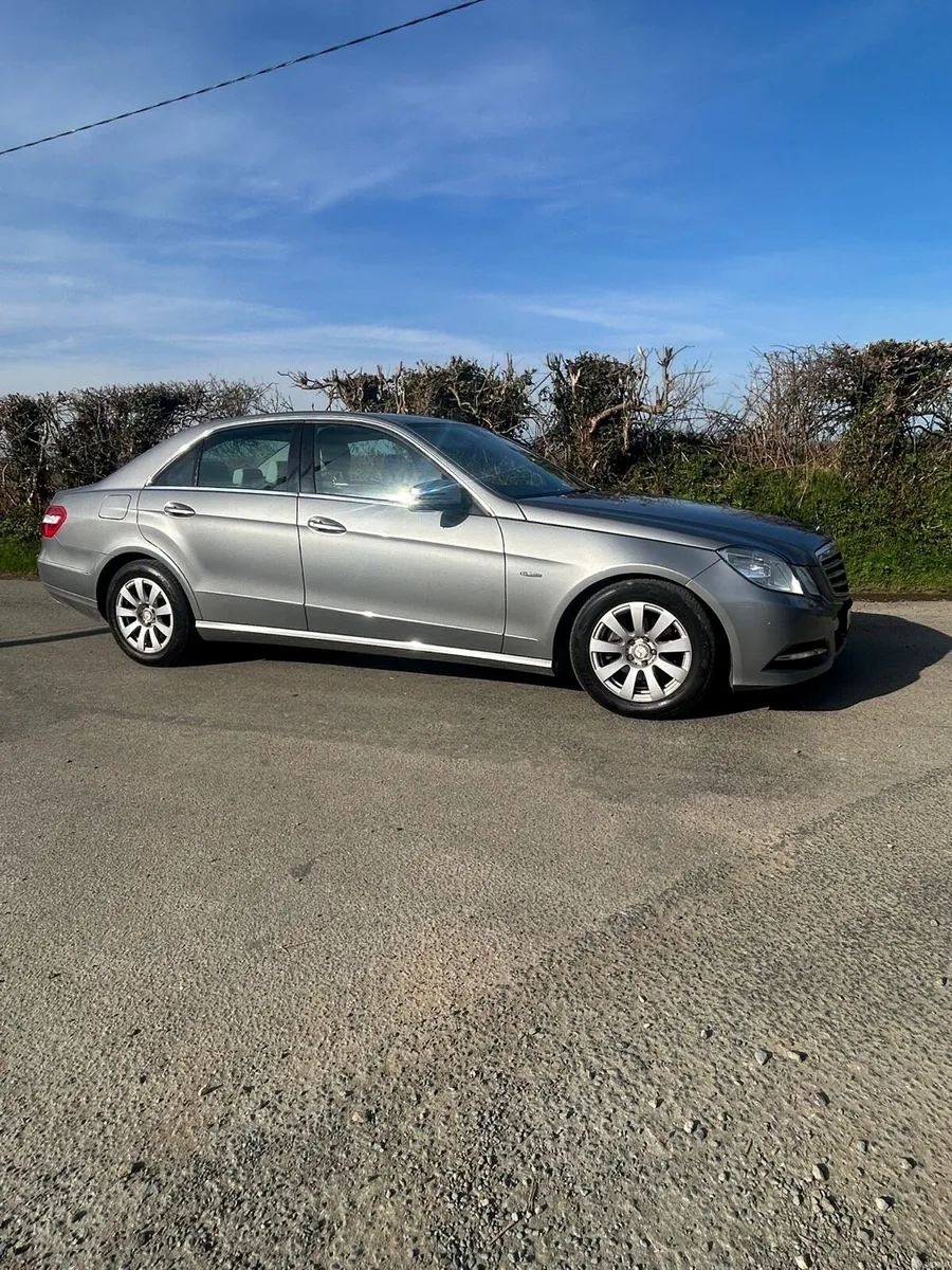 2012 Mercedes Benz E series Executive 2.2dsl auto - Image 2