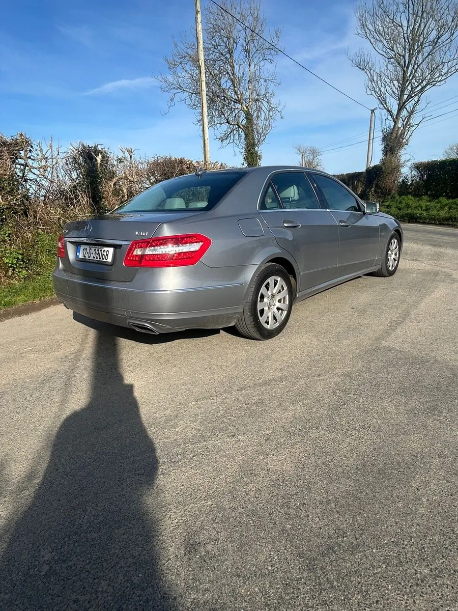 2012 Mercedes Benz E series Executive 2.2dsl auto - Image 3