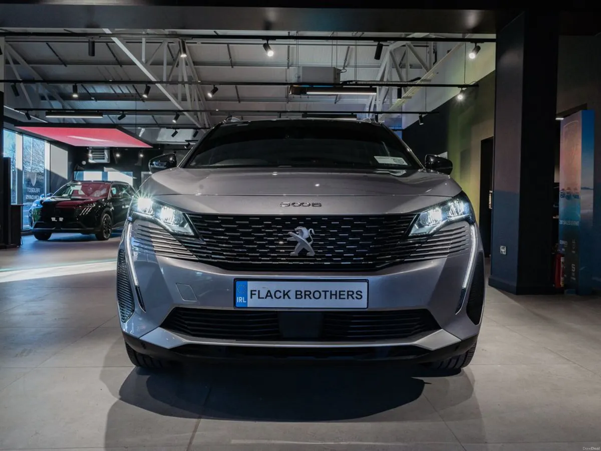 2024 Peugeot 5008 Allure 1.5 BlueHDi 130bhp Auto - Image 3