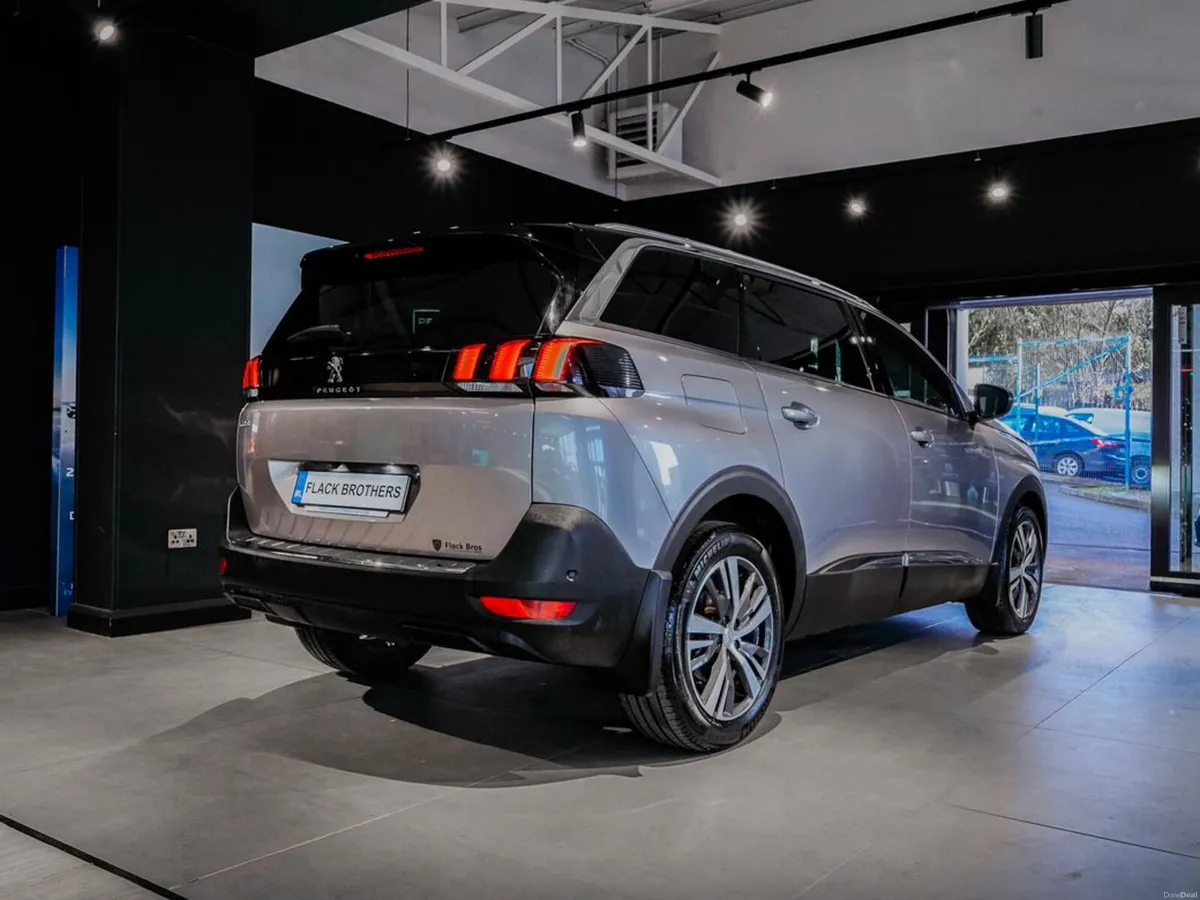 2024 Peugeot 5008 Allure 1.5 BlueHDi 130bhp Auto - Image 6