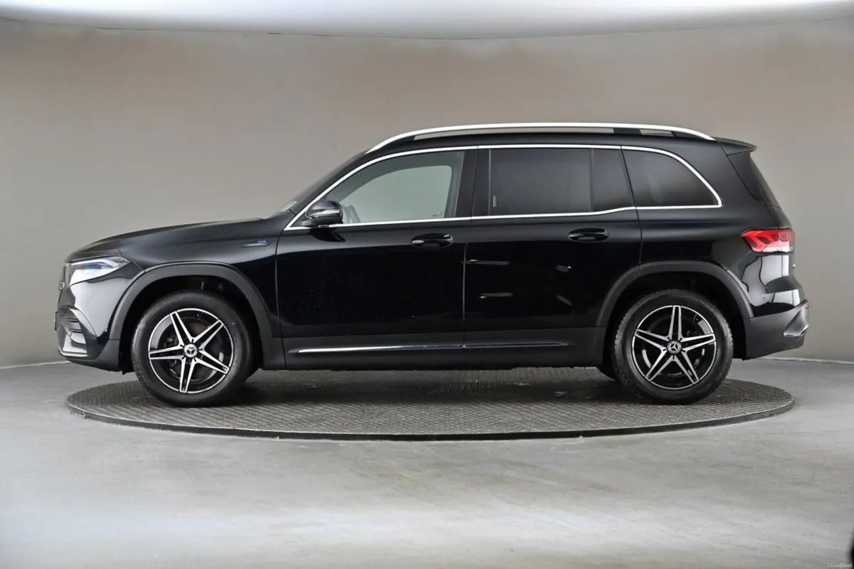 Mercedes-Benz EQB 300 AMG Line 4MATIC  7 Seats  El - Image 5