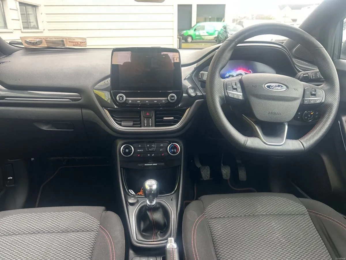 Ford Puma 1.0L EcoBoost Hybrid 125PS ST-Line - Image 2