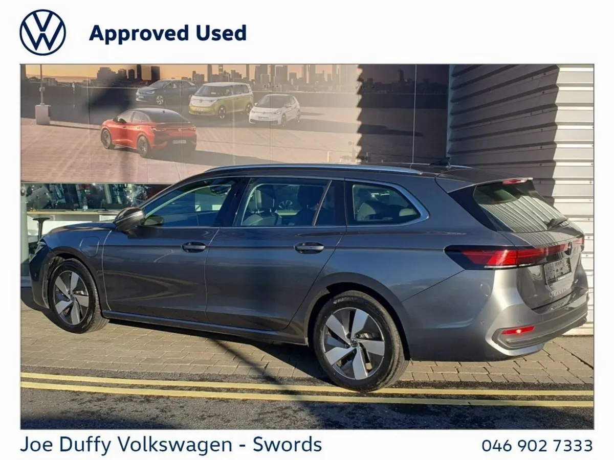 Volkswagen Passat Passat Life PHEV 120KM Range on - Image 4