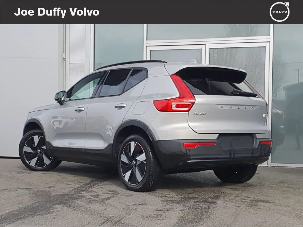 Volvo XC40 Xc40 Core Recharge Twin Ev Awd  Core  T - Image 3
