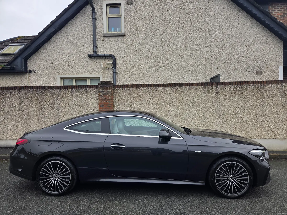 Mercedes-Benz CLE AMG Premium - Image 3