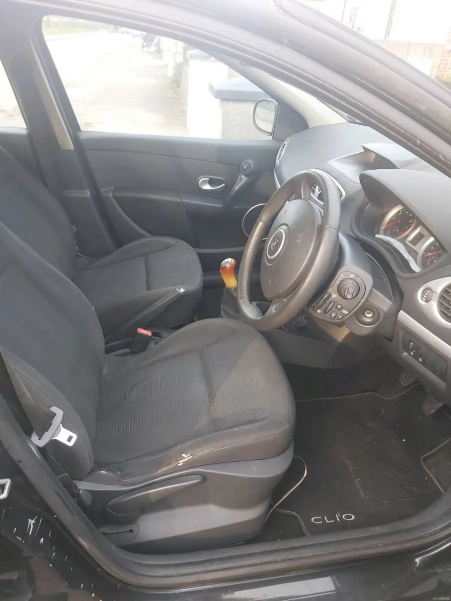 2010 renault clio - Image 2