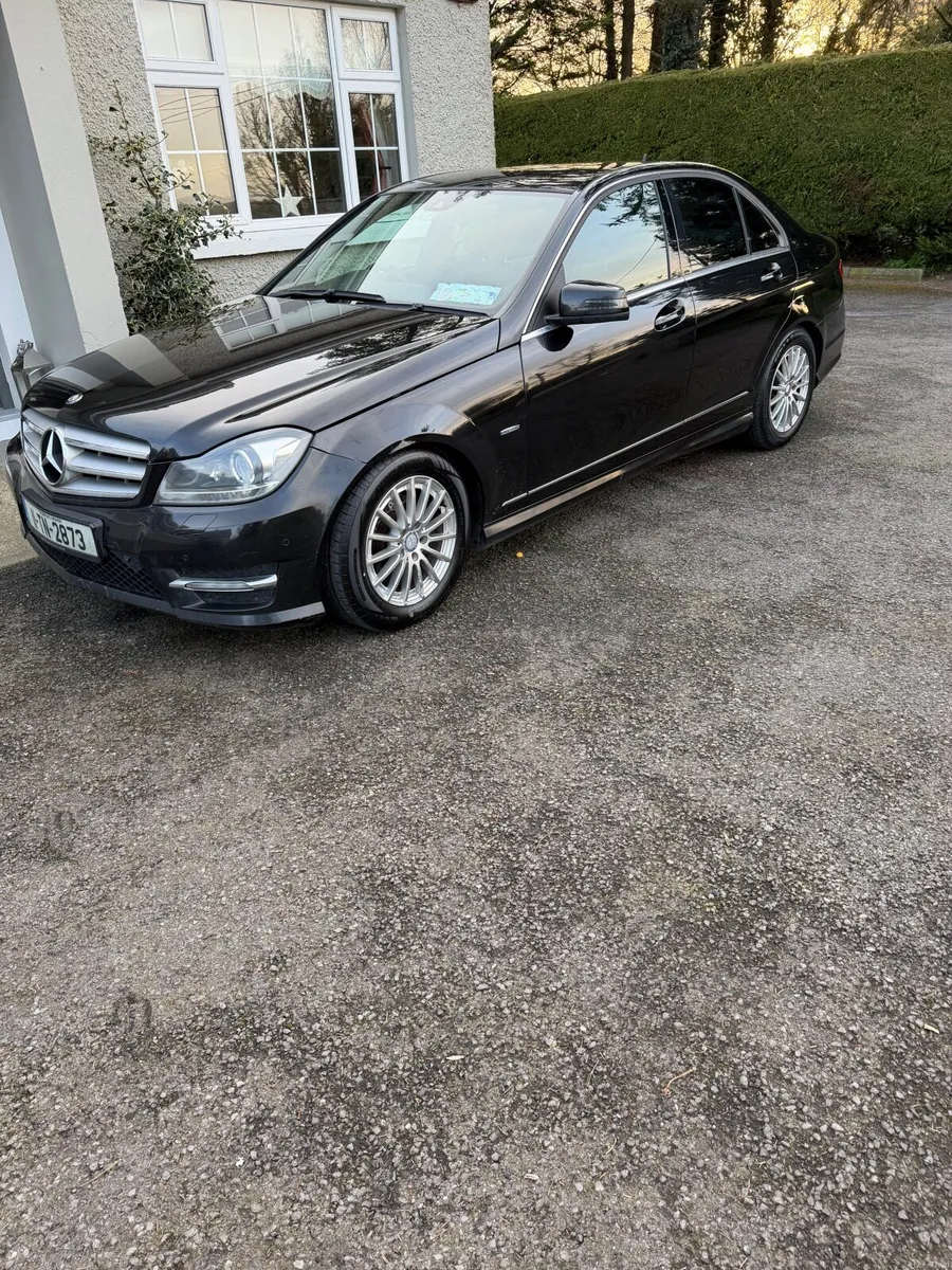 Mercedes-Benz C-Class 2011 - Image 3