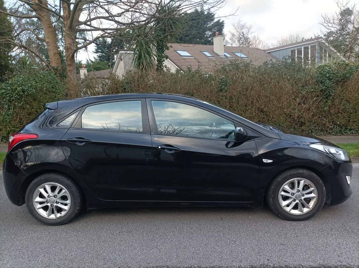 132 Hyundai i30 Automatic NCT 01/27 - Image 4