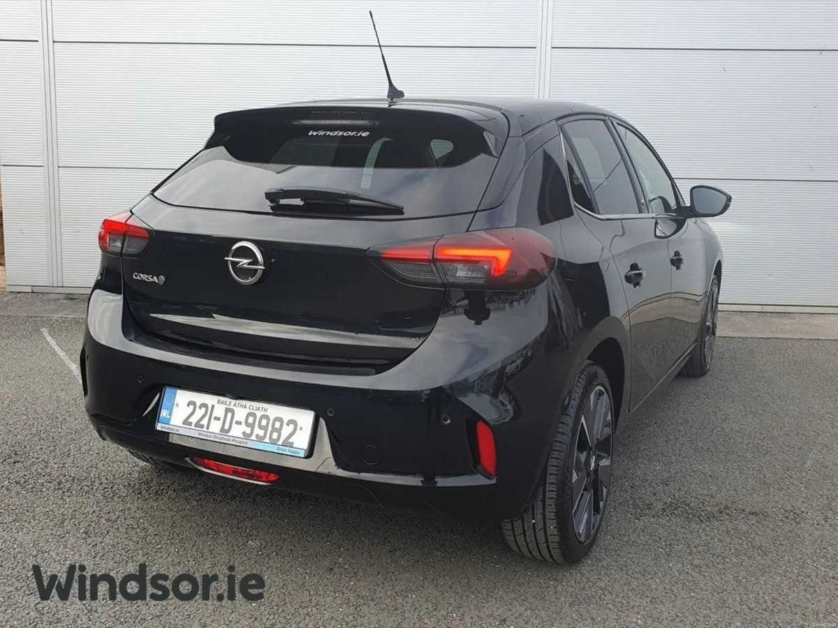 Opel Corsa Elite 136 PS Electric - Image 2