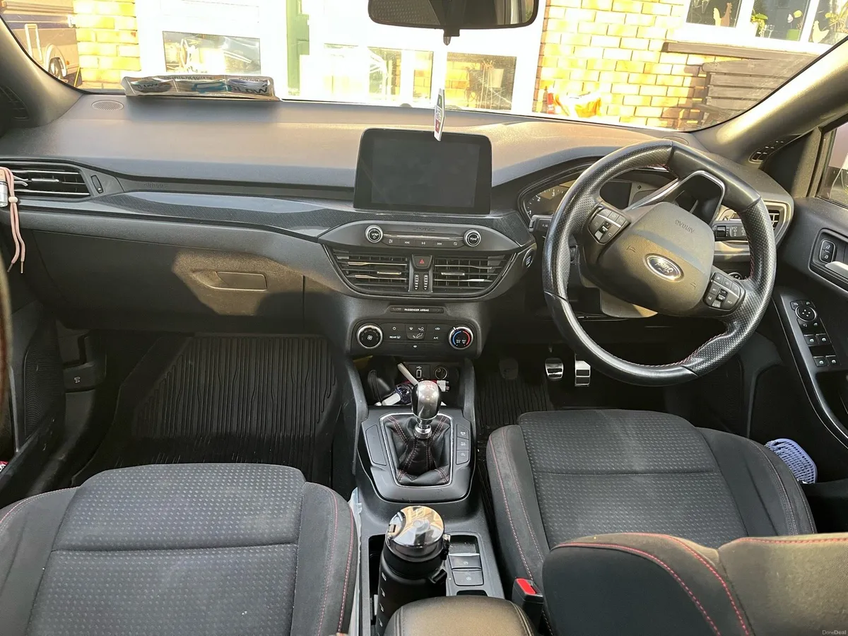 Ford Focus - Image 4