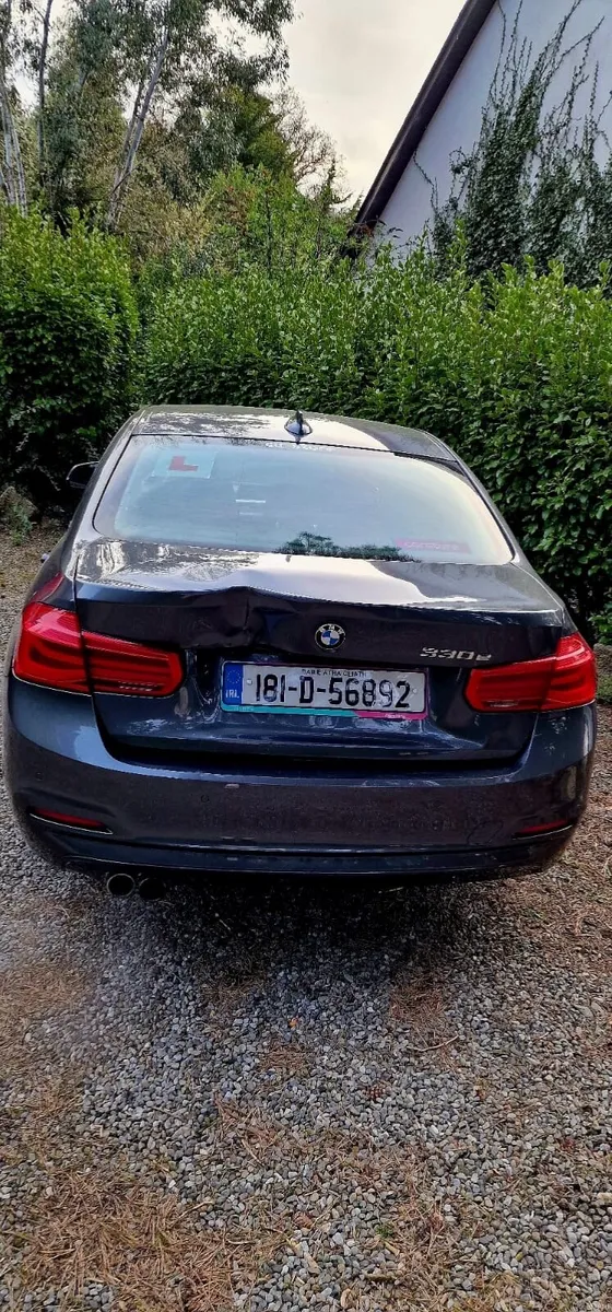 BMW 3-Series 2018 - Image 2