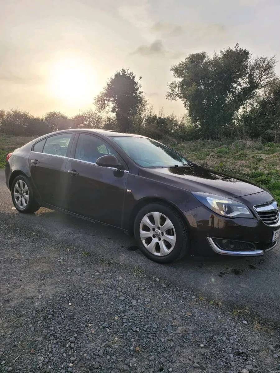 Opel Insignia - Image 1