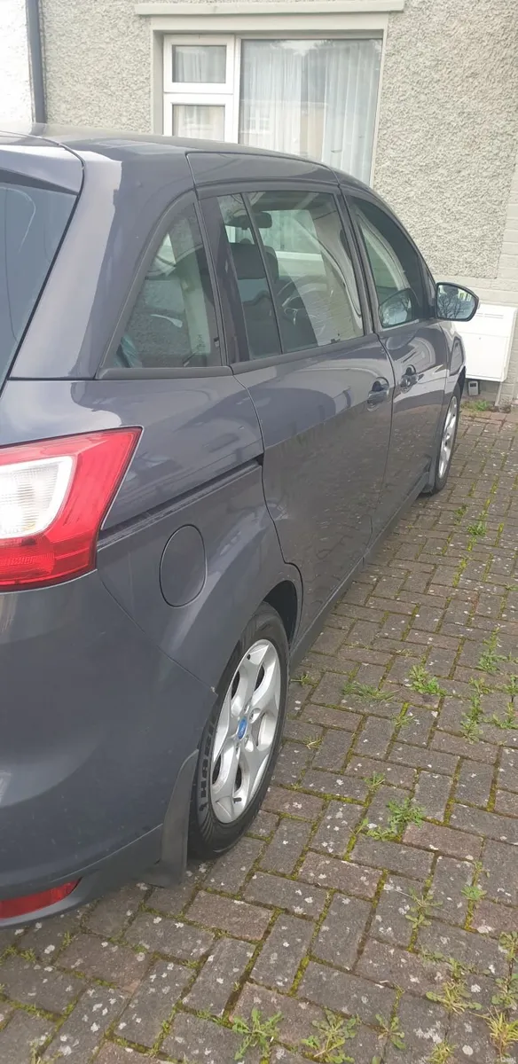 Ford Grand C-Max 2011 - Image 1