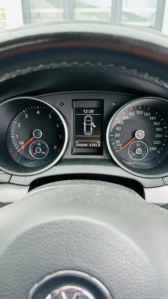 Volks Wagon Golf 2012 - Image 4