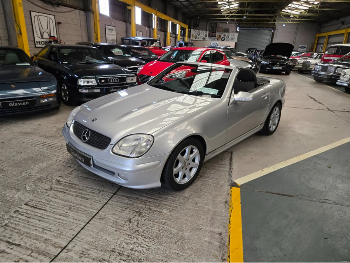 Mercedes-Benz SLK KOMPRESSOR AUTO// STUNNING LOW M - Image 1