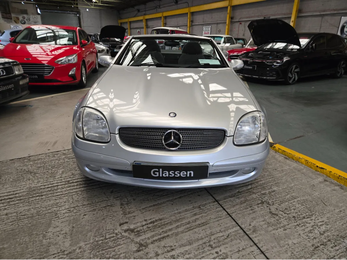 Mercedes-Benz SLK KOMPRESSOR AUTO// STUNNING LOW M - Image 3