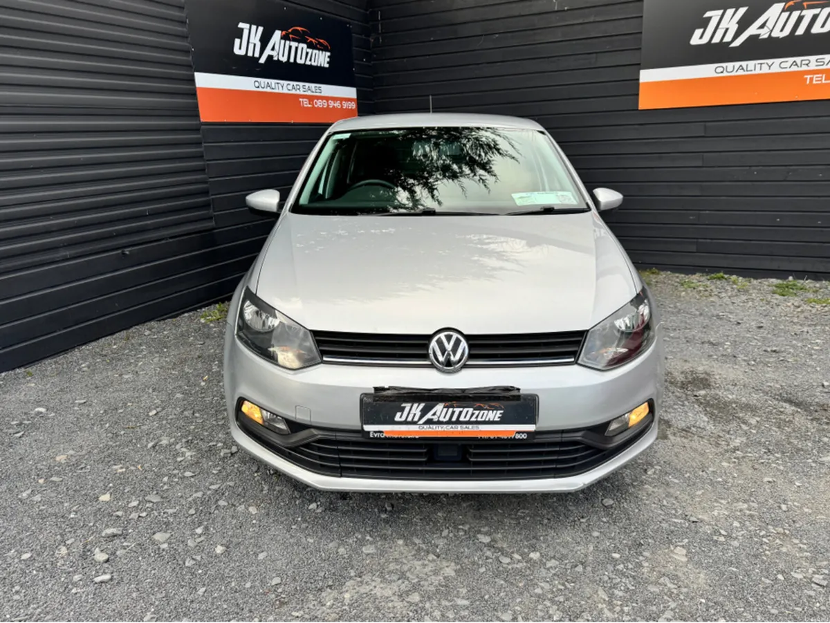 Volkswagen Polo TRENDLINE 1.0 MANUAL - Image 2