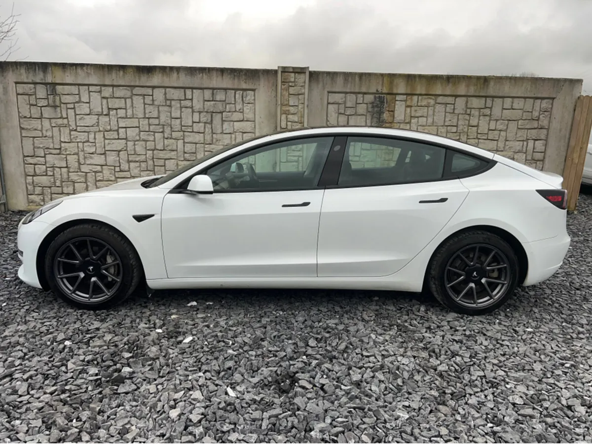 Tesla Model 3 LONG RANGE AWD 346BHP - Image 4