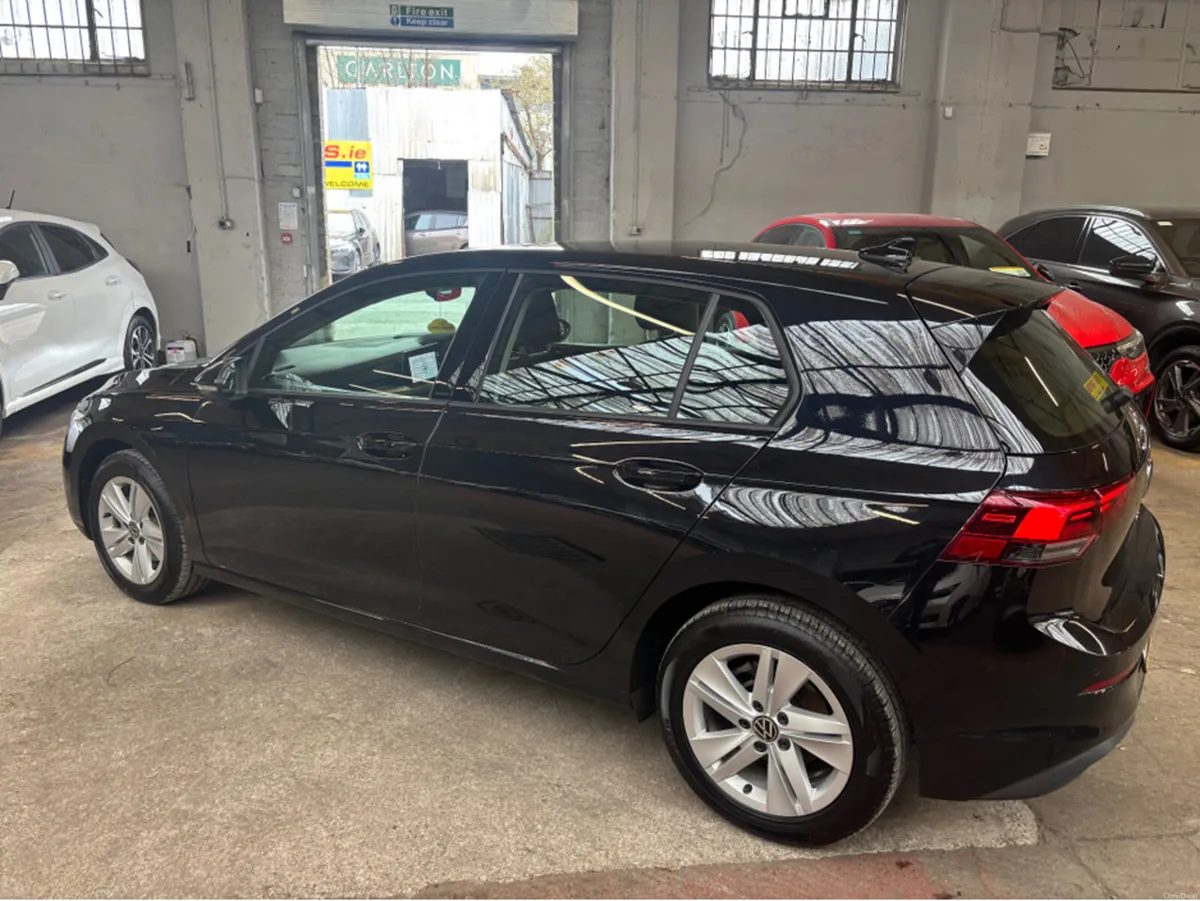 Volkswagen Golf 1.0 LIFE TSI MHE MHEV 110HP 5 - Image 2