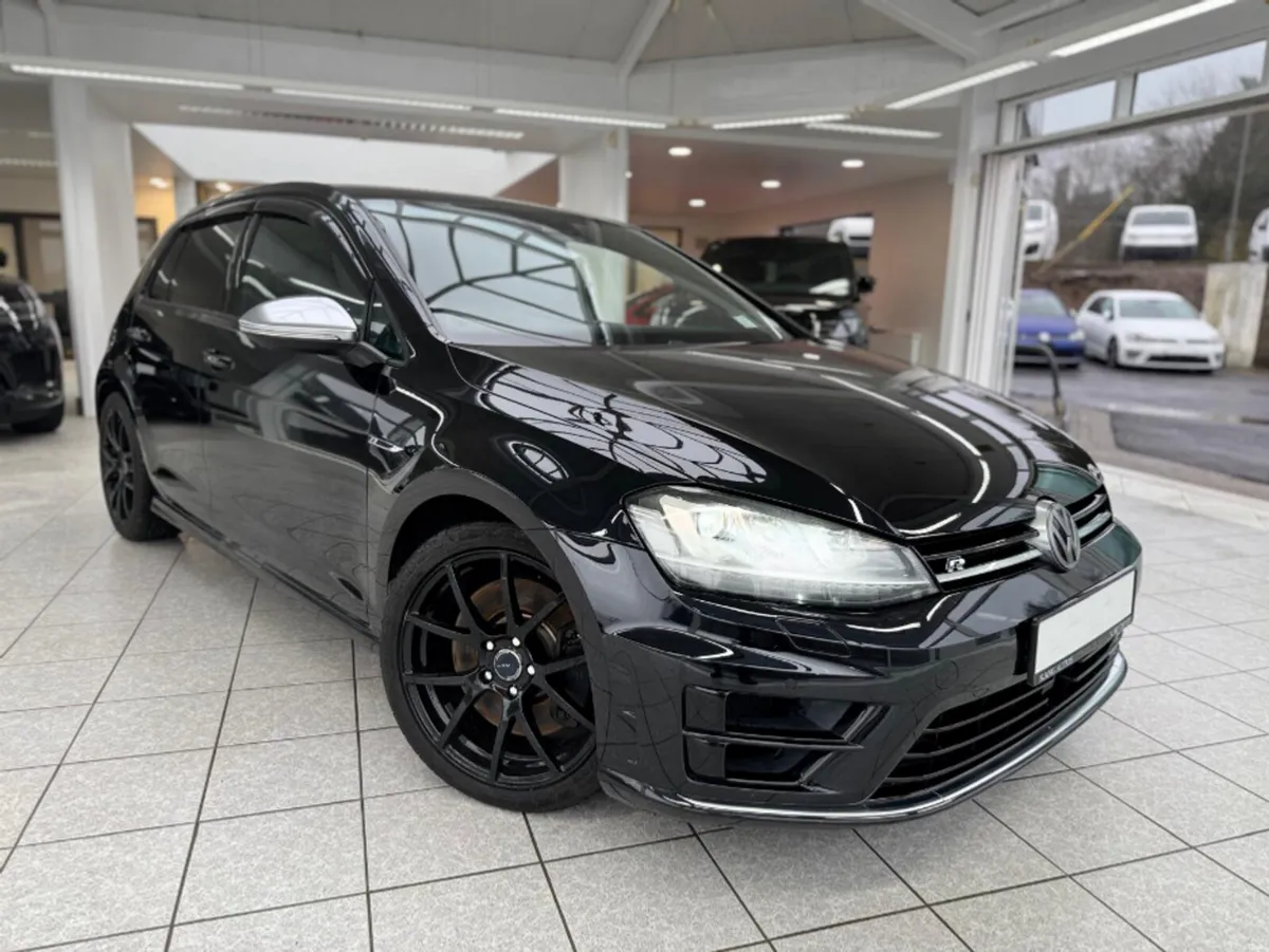 Volkswagen Golf R 2.0 TSI - Image 5
