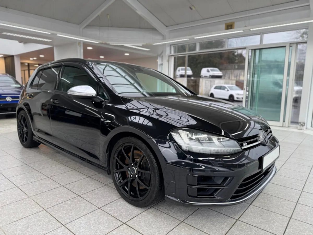 Volkswagen Golf R 2.0 TSI - Image 6