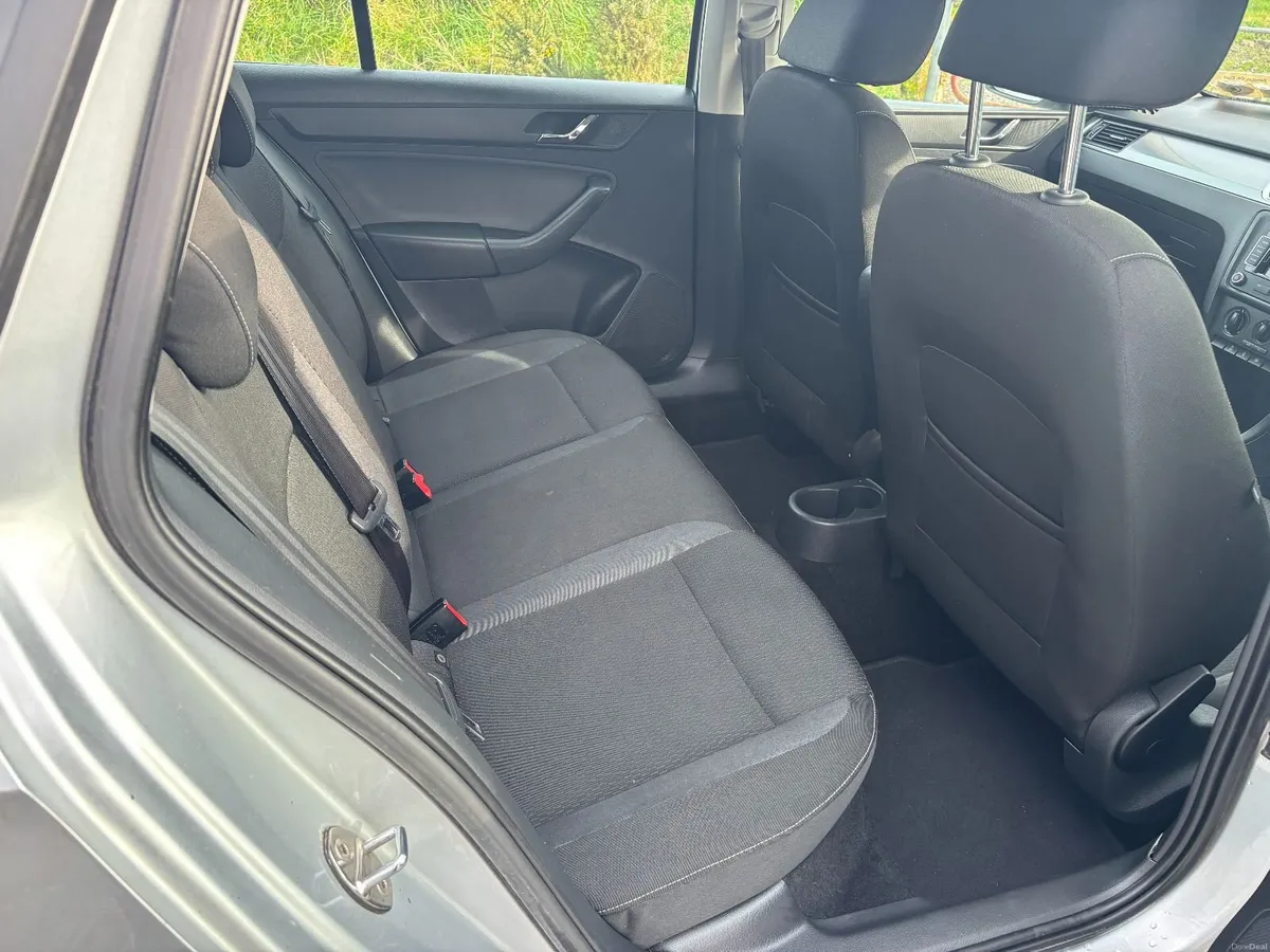 Low miles Skoda Rapid 2014 1,2 petrol - Image 3