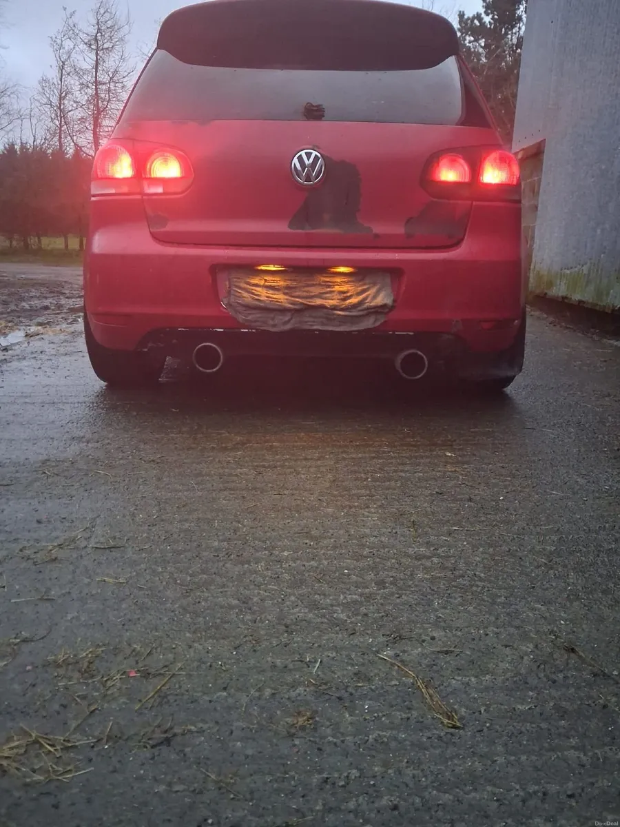 Volkswagen Golf 2010 - Image 4