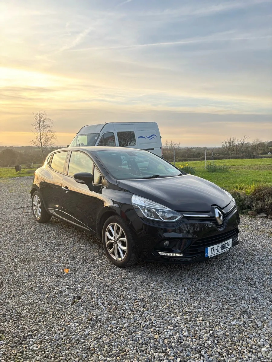 **Low Mileage** Renault Clio - Image 2