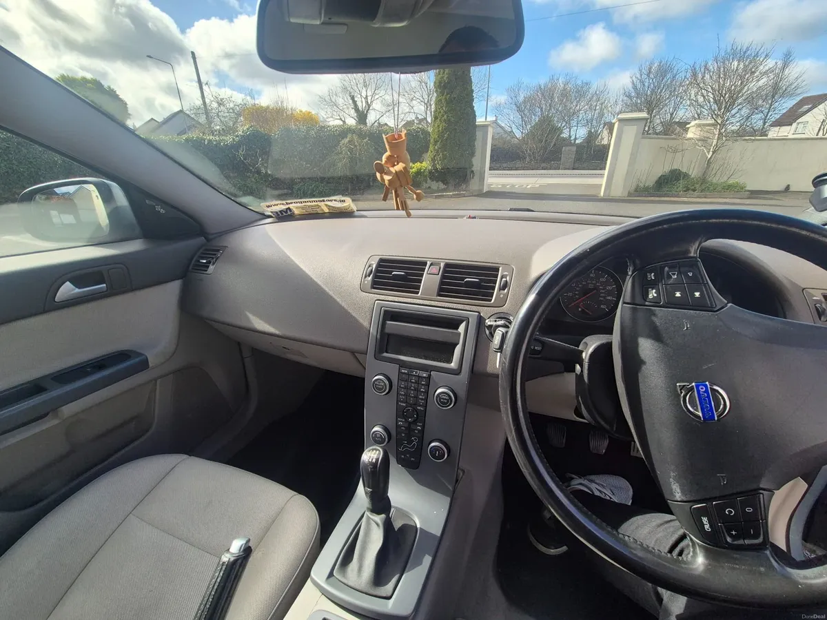 Volvo S40 2010 - Image 4