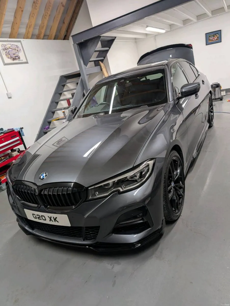 Bmw 3 series - Image 1