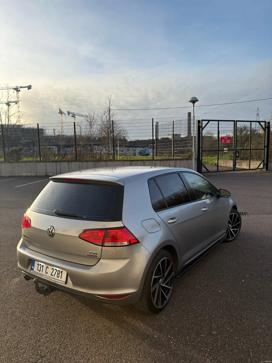 Volkswagen Golf - Image 4