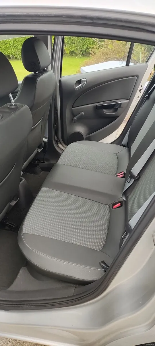 Opel Corsa 2011 - Image 3