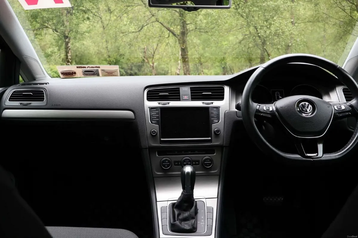 Volkswagen Golf 2014 - Image 3