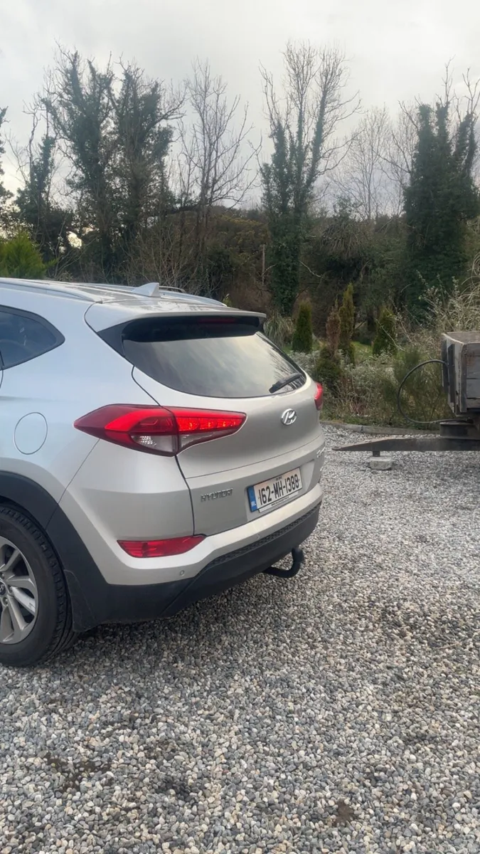 Hyundai tucson 2016 - Image 2