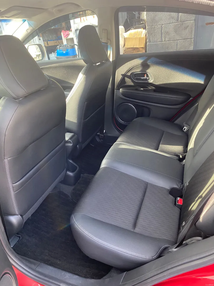 Honda Vesel Hybrid automatic - Image 3