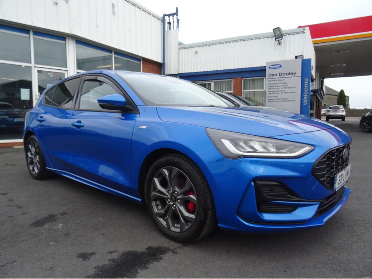 Ford Focus ST-LINE 1.0T 125 M6 FWD 4DR - Image 1