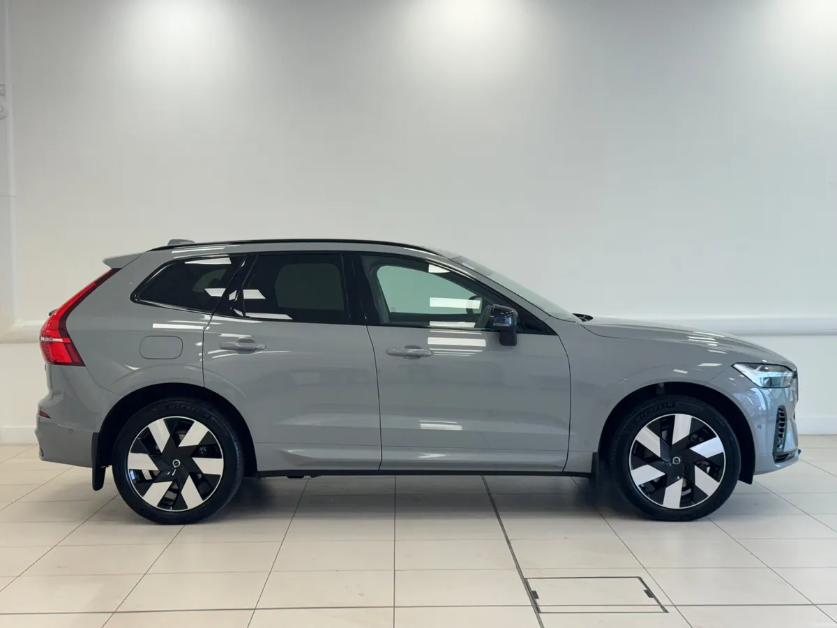 Volvo XC60 2024 - Image 3