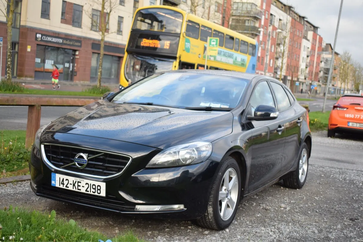 Volvo V40 - Super Reliable, Smooth Drive,QuickSale - Image 2