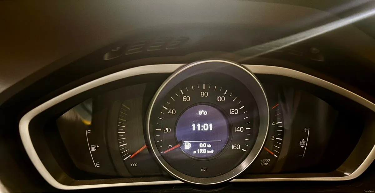 Volvo V40 - Super Reliable, Smooth Drive,QuickSale - Image 4