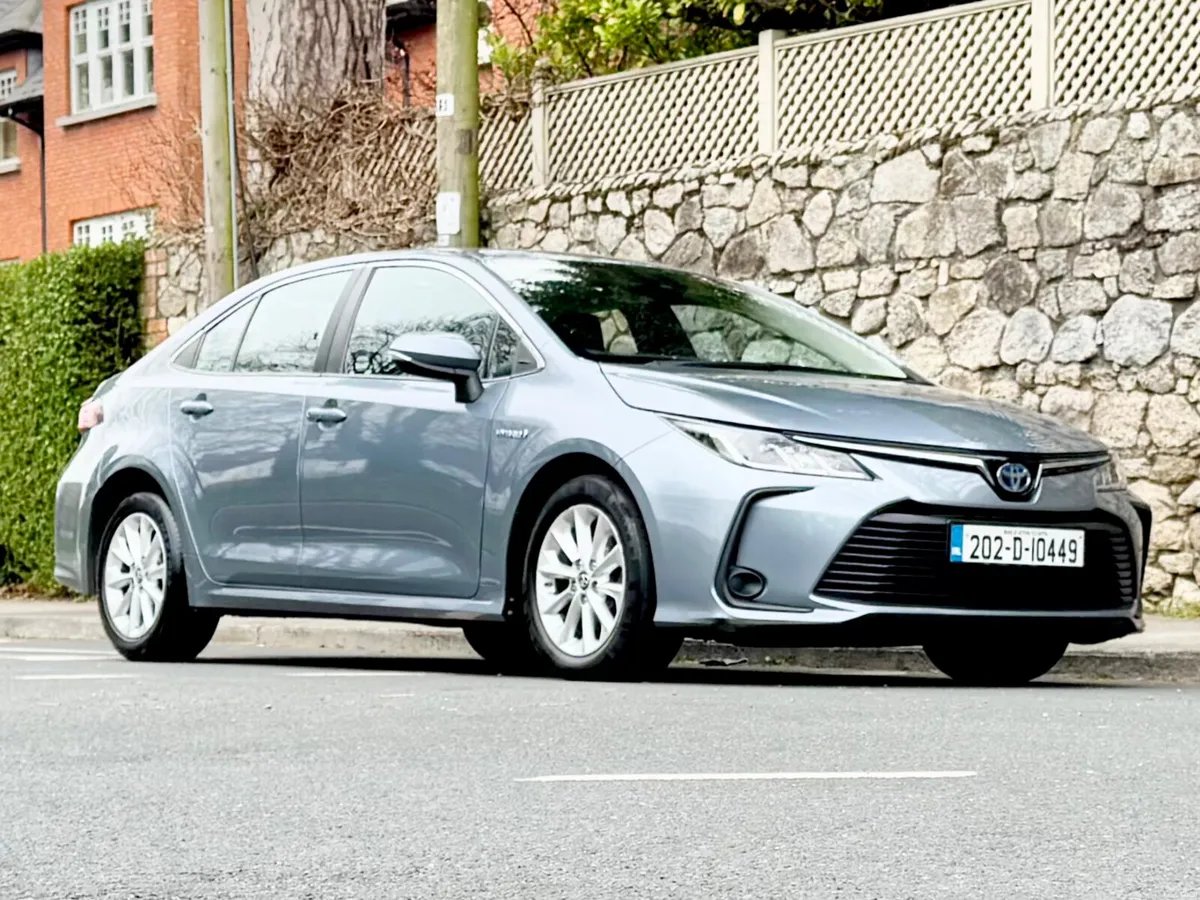 Toyota Corolla 2020!! SOL !! HYBRID!!IRISH CAR!! - Image 2